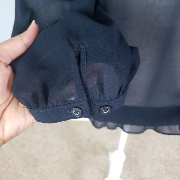 BANANA REPUBLIC Sheer Pleated Detail Blouse Sz M - Picture 4 of 8